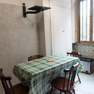 Pasqualina's House Roma