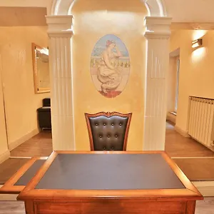 Grottini Luxury ~ Pantheon Roma